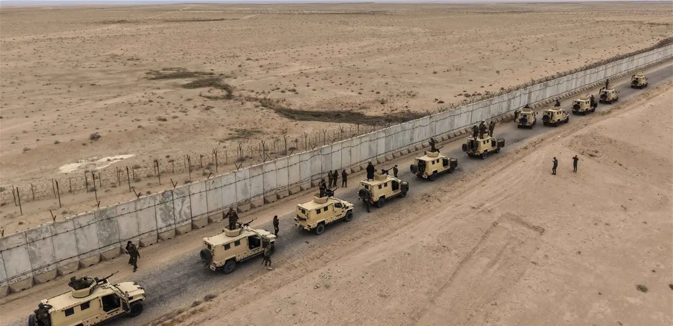 بعد نقلهم من سوريا.. ما هو مصير قيادات داعش في سجون العراق