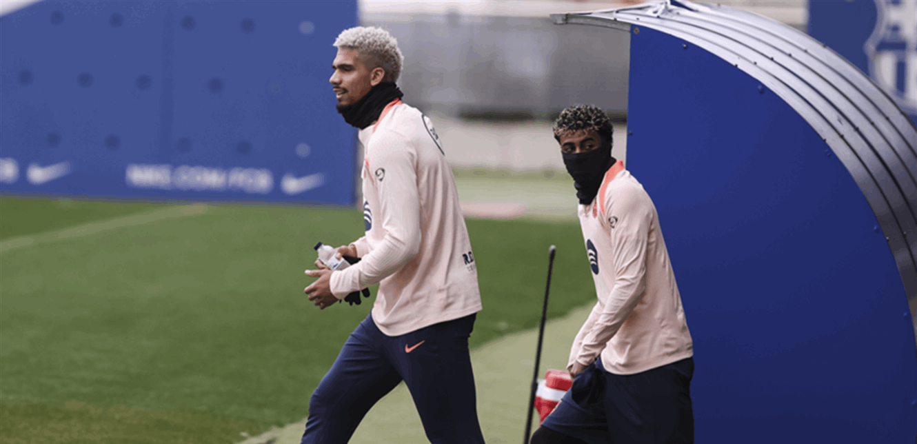 بعد رحيل تير شتيغن.. برشلونة يكشف عن سلاحه السري في حراسة المرمى 