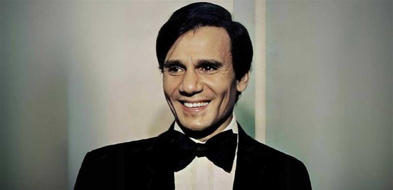 عائلة عبد الحليم حافظ تتحرك قانونيًا ضد شخص ينتحل لقب العندليب الأبيض.. ما القصة؟