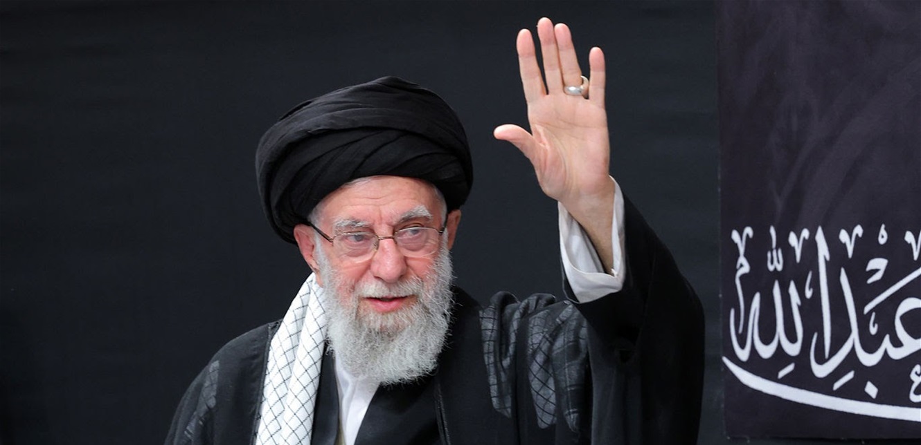 من خامنئي إلى سليماني.. قائمة بأبرز شخصيات إيران خلال 46 عاماً