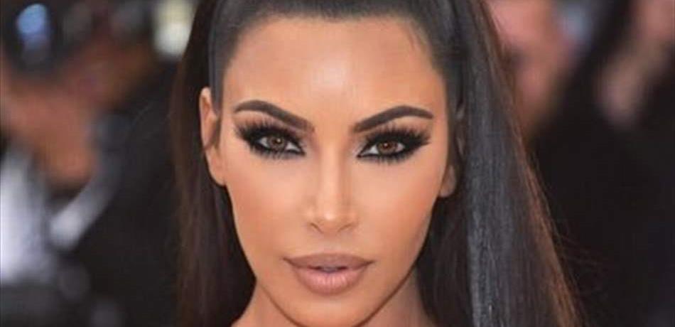 كيم كارديشان أخذت القرار الصعب بعدما حاصرتها النيران صورة