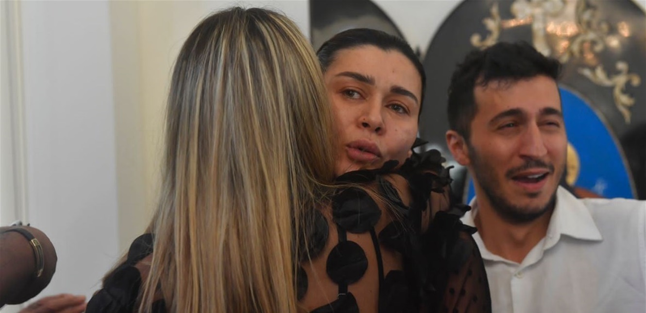 لقطات مؤثرة من عزاء الفنان الراحل جورج الراسي… وطليق نادين يواسيها وهذا ما أكده (فيديو) – بوابة مشاهير