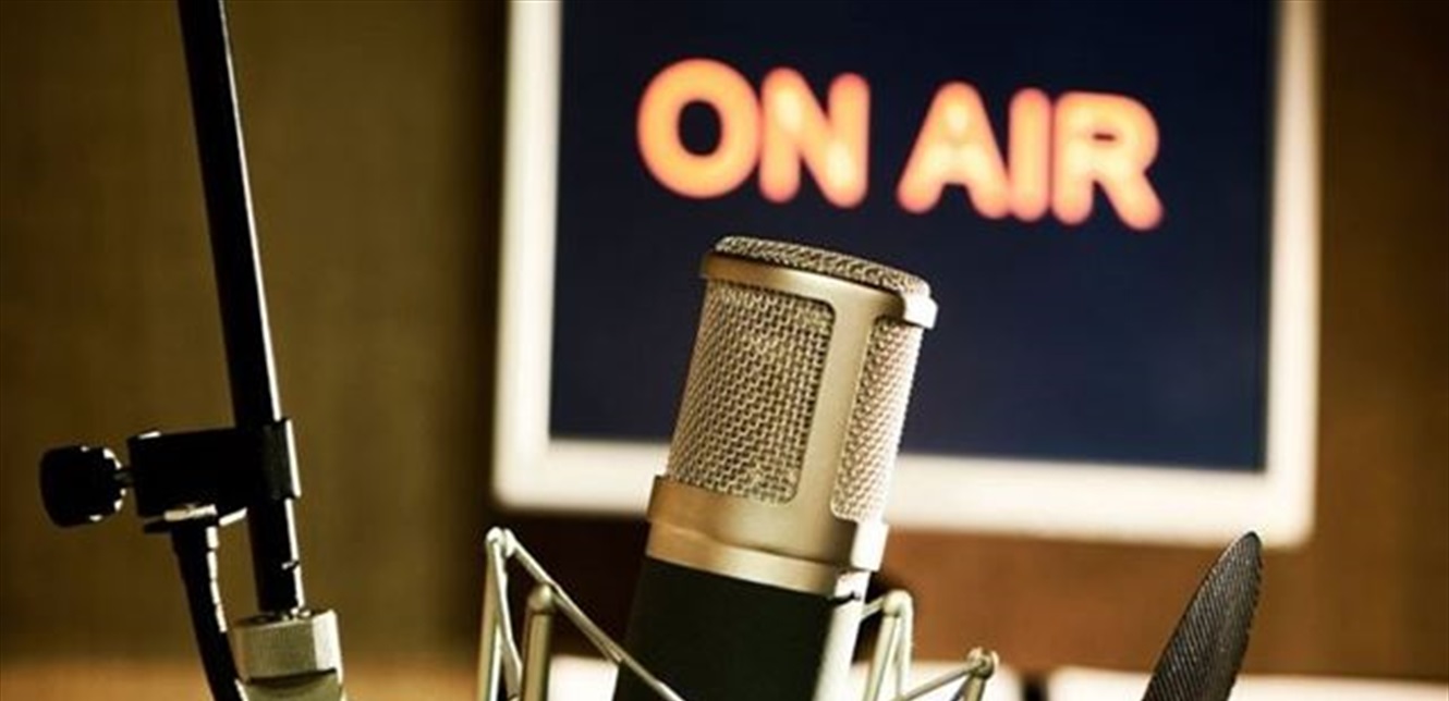 صورة إعلامي شهير في المستشفى تثير الجدل.. هل اصيب بالسرطان مرة ثانية؟ – بوابة مشاهير