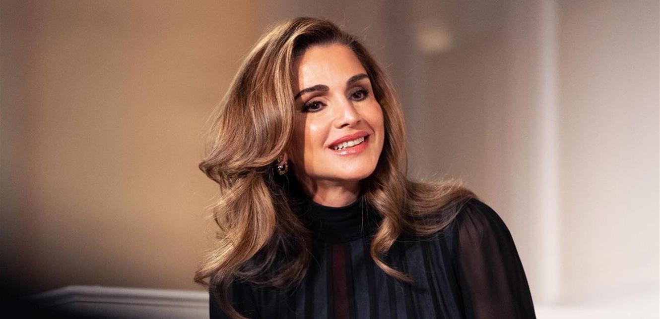 ولي العهد الاردني يحتفل بعيد الملكة رانيا بصورة لها من المطبخ – بوابة مشاهير