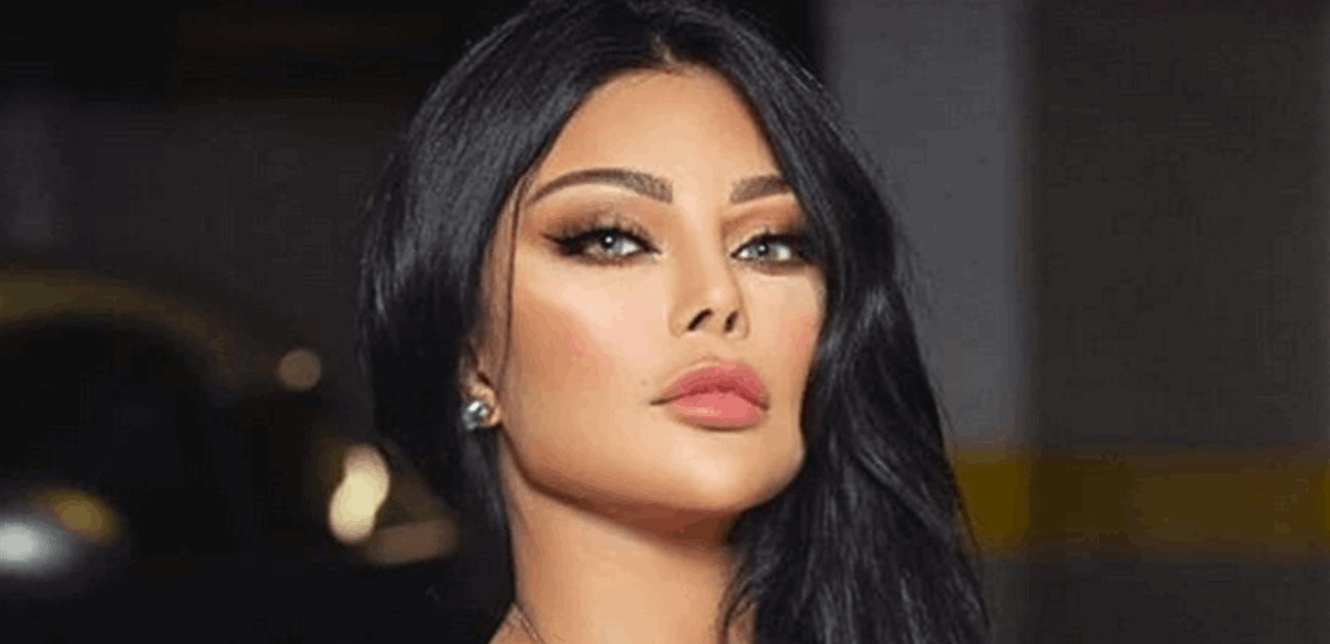 هيفا وهبي تلفت الأنظار بإطلالتها بالتنورة… شاهدوا كيف بدت (صور) – بوابة مشاهير