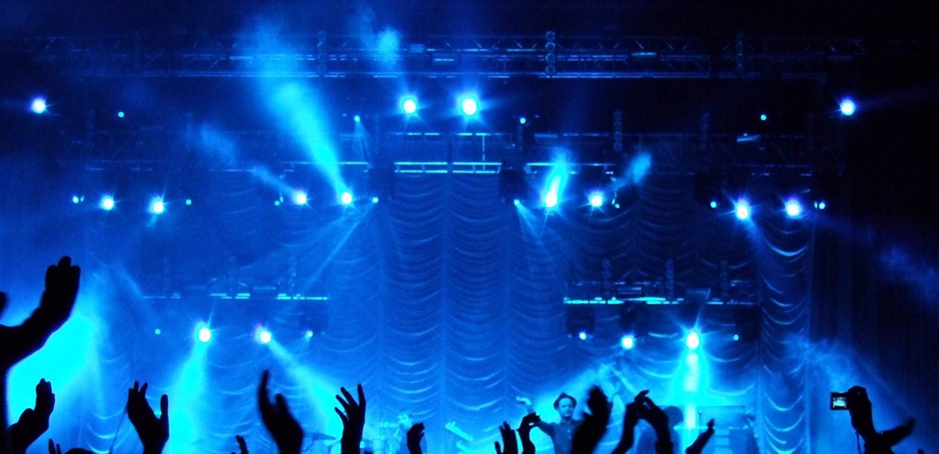 مغنٍٍ روسي ينتحر للهروب من القتال في أوكرانيا! – بوابة مشاهير