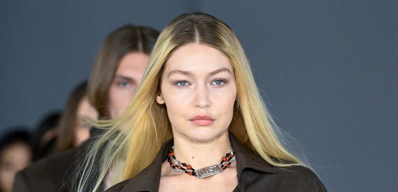 دي كابريو يُواعد جيجي حديد في فندق في باريس… شاهدوا الصور – بوابة مشاهير