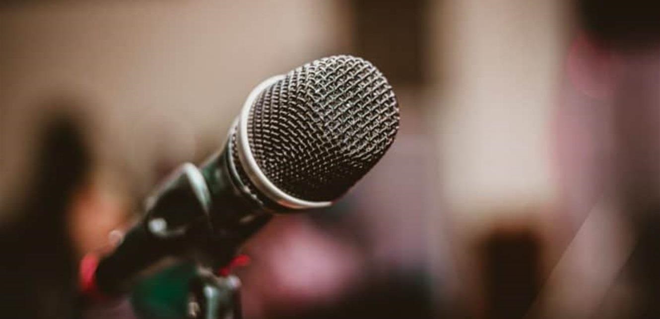 فنان لبناني يتلقى تهديدات بالقتل وانتهاك حرمة منزله… وتلميحات إلى إليسا! (فيديو) – بوابة مشاهير