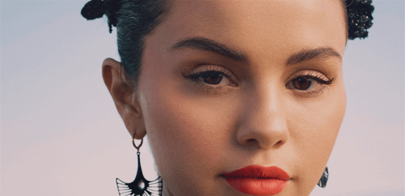 سيلينا غوميز تروي تفاصيل أمراضها النفسية والعقلية – بوابة مشاهير