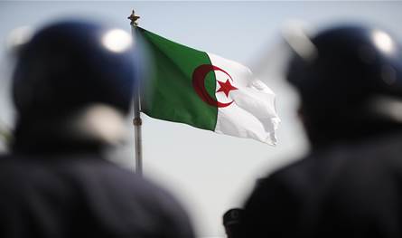 الجزائر والحرب الاوكرانية: هل ينتهي الحياد؟