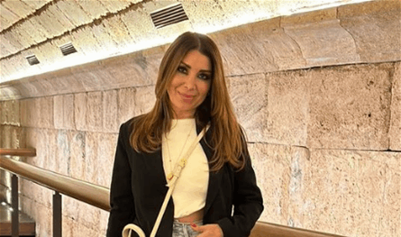 بعد غياب طويل هكذا بدت الين خلف في حفل المناولة الاولى لابنتها (فيديو) 