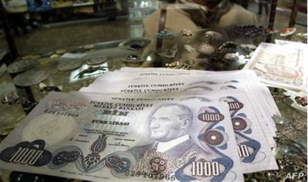 &quot;مرحلة عنيفة&quot;.. ما سرّ الهبوط المتسارع لليرة التركية؟