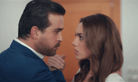 تسريب صورة من &quot;كريستال&quot; تكشف نهاية المسلسل.. هل ستختلف عن النسخة التركية؟ 