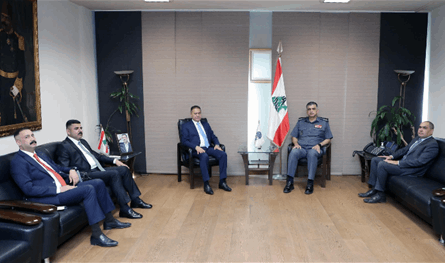 عثمان عرض مع مدير مكافحة المخدرات في العراق تعزيز التعاون