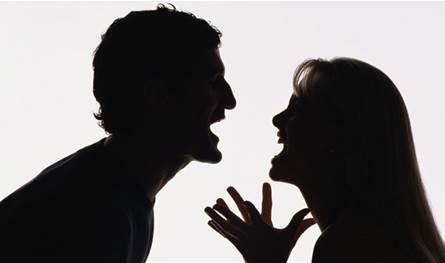كاد أن ينتهي بانفصالهما.. خلاف بين خبيرة التجميل اللبنانية الشهيرة وزوجها هل قام بخيانتها؟ 
