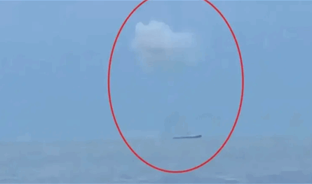 قبالة القرم.. أوكرانيا تدمر سفينة حربية روسية (فيديو)