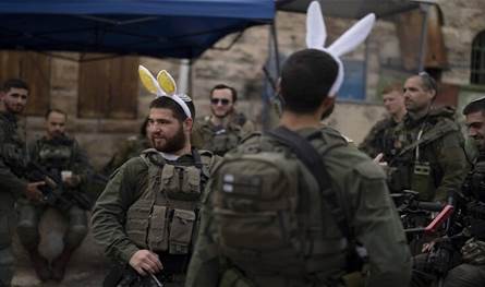 بالصورة... هكذا يستخدم الجيش الاسرائيلي الفلسطينيين &quot;دروعا بشرية&quot;
