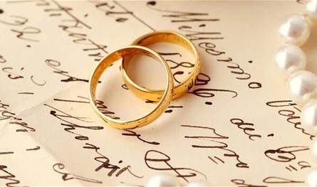 نجم شهير يستعد للارتباط رسميّاً بحبيبته التي تصغره بـ17 عاماً.. وهذا موعد الزفاف