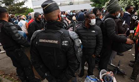  قبل انطلاق الالعاب الاولمبية.. فرنسا تطرد مئات المهاجرين من باريس