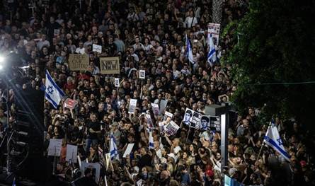 مئات الإسرائيليين يتظاهرون للمطالبة بصفقة تبادل أسرى