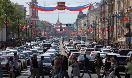 روسيا تشدّد قواعد سفر المسؤولين خوفاً على أسرار الدولة