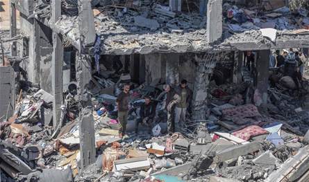 إستشهاد 4 فلسطينيين في مخيم النصيرات وسط غزة