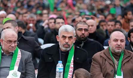 كيف علّقت حماس على تقارير تحدثت عن إبعاد بعض قياداتها من غزة؟