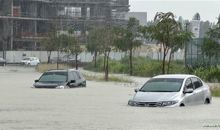 بعد فيضانات دبي.. تحذيرات من طقس &quot;غير مستقر&quot; في الخليج