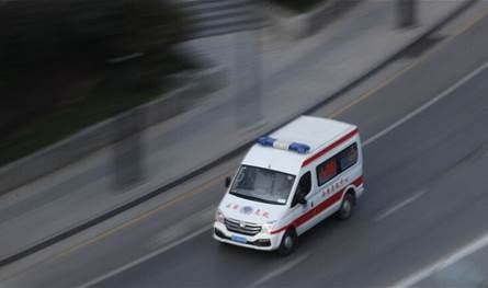 انهيار طريق سريع جنوب الصين وإصابة أكثر من 30 شخصا 