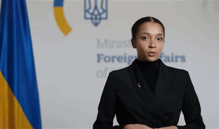 لأول مرة في التاريخ.. متحدثة باسم خارجية أوكرانيا مّولدة بالذكاء الاصطناعي (فيديو)