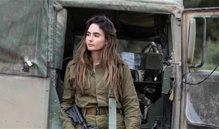 &quot;تخدم في الجيش الإسرائيليّ&quot;.. ملكة جمال إسرائيل تُثير غضباً بفيديو نشرته شاهدوه