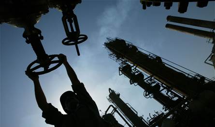 6 شركات صينية من بين الفائزين بتطوير حقول نفط وغاز عراقية