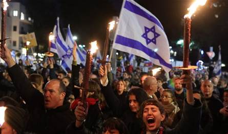 التظاهرات تُشعل ليل &quot;تل أبيب&quot;