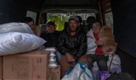 في خضم التقدم الروسي.. إخلاء أكثر من 4000 شخص من منطقة خاركيف الأوكرانية