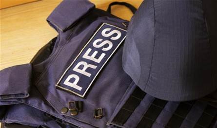 من &quot;اليونيسكو&quot;.. &quot;سترات حماية&quot; لإعلاميين وصحافيين في لبنان