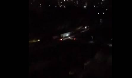 إطلاق نار كثيف في وسط الطريق... وفيديو يُوثّق ما حدث مساء اليوم