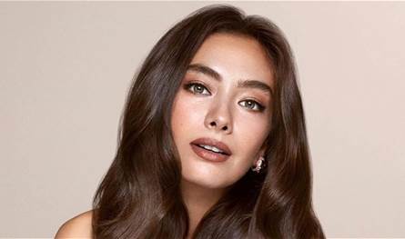 "منظر مقرف".. نجمة تركية شهيرة تستعرض حملها بـ"توب" شفاف والجمهور يُهاجمها (صور)