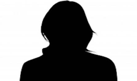 ممثلة مشهورة تؤدي مناسك الحج (صورة)