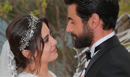 زوج سارة أبي كنعان يتحدّث عن زوجته السابقة: "كانت أكبر مني" (فيديو)