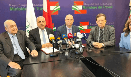 وزير العمل أعلن توقيع التعريفات الجديدة للضمان وتحسين الخدمات