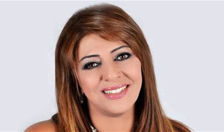 هالة صدقي تحتفل باستقبال الجمهور لها 