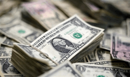 الدولار يتراجع لأدنى مستوياته منذ سنوات!