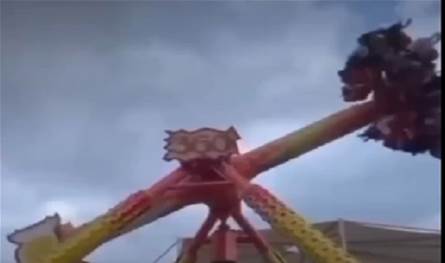 فيديو مخيف... هكذا سقط صبيّ من لعبة في مدينة الملاهي!
