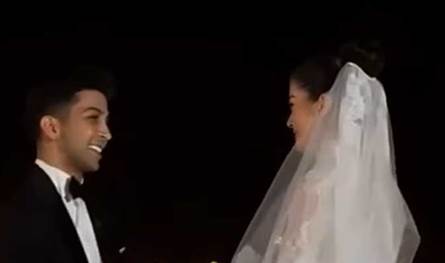 دموع ورقص ومفاجآت... فنانة شهيرة تحتفل بزفافها من منتج بأجواء حالمة (فيديو)