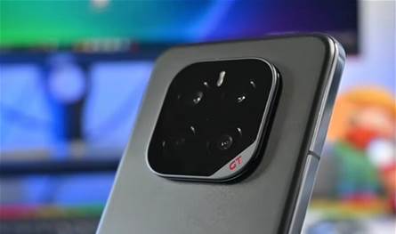 شركة Honor تطلق هاتفا مجهزا ببطارية كبيرة وكاميرات ممتازة