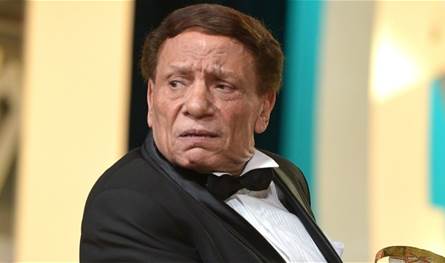 أنباء عن تدهور حالة الفنان عادل إمام ونقله إلى غرفة العناية الفائقة