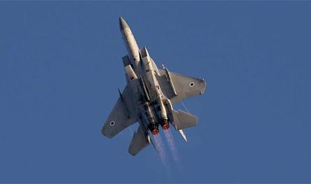 الرئيس عون وعقيلته عادا إلى بيروت بعد جنازة البابا فرنسيس