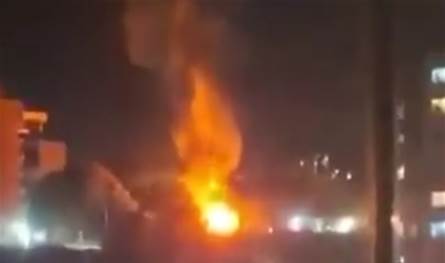 الدفاع المدني يُخمد حريقًا كبيرًا في الدكوانة (فيديو)