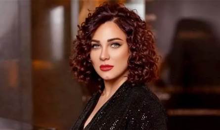 بالصور... هكذا تضامنت سلاف فواخرجي مع سكان السويداء