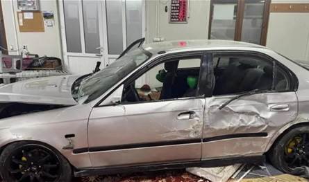 بالصور... سيارة اقتحمت مسجداً في تركيا